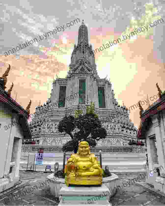 The Iconic Wat Arun Or Temple Of Dawn In Bangkok, Thailand DK Eyewitness Top 10 Bangkok (Pocket Travel Guide)